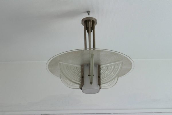 A Fine French Art Deco Chandelier by Hettier et Vincent - Image 3