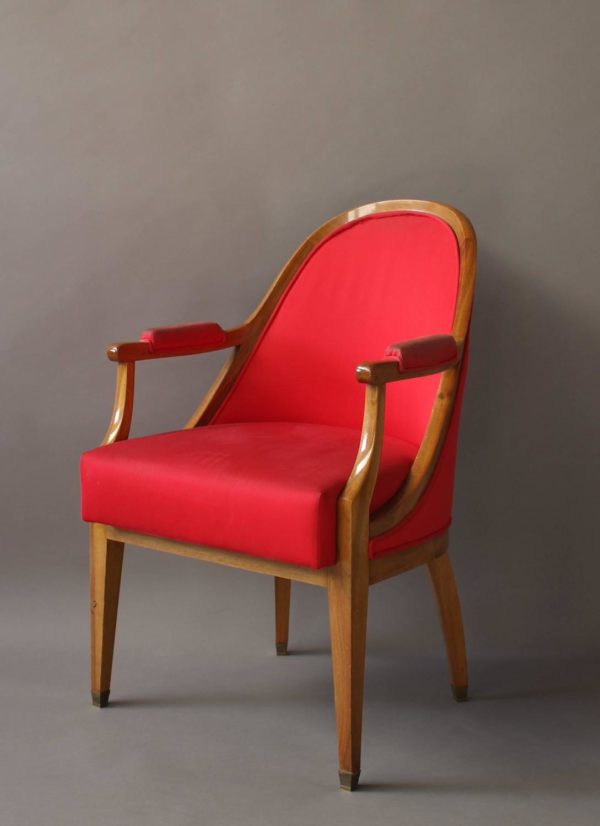 A Fine French Art Deco Walnut Gondola Armchair with Brass Sabots - Image 3