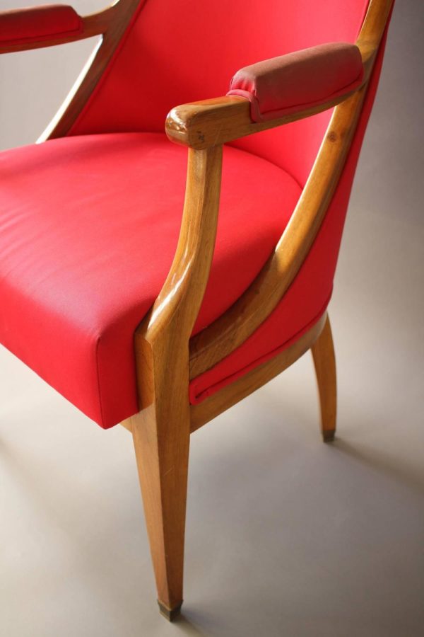 A Fine French Art Deco Walnut Gondola Armchair with Brass Sabots - Image 7