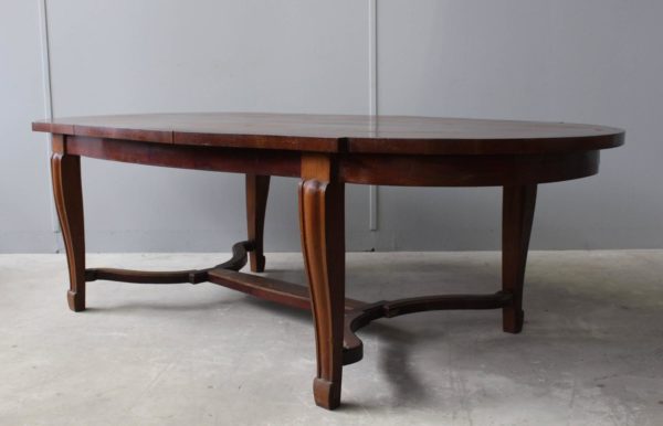 French Art Deco Mahogany Dining Table in the Manner of Arbus - Image 2