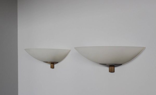 Pair of Fine French Art Deco Frosted Glass and Bronze Sconces - Image 6