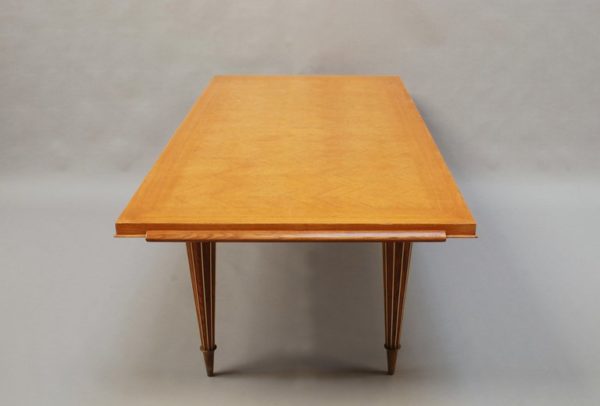 A Fine French Art Deco Expandable Dining Table with Ribbed Brass Conical Legs - Image 12