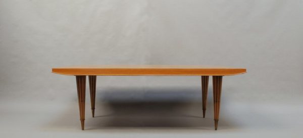 A Fine French Art Deco Expandable Dining Table with Ribbed Brass Conical Legs - Image 2