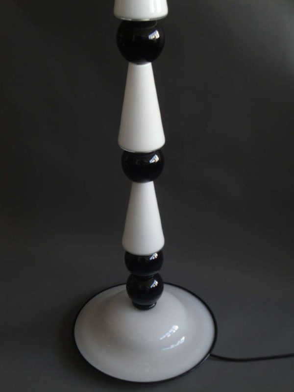 An Italian 1980's Black and White Hand Blown Murano Glass Floor Lamp. - Image 7