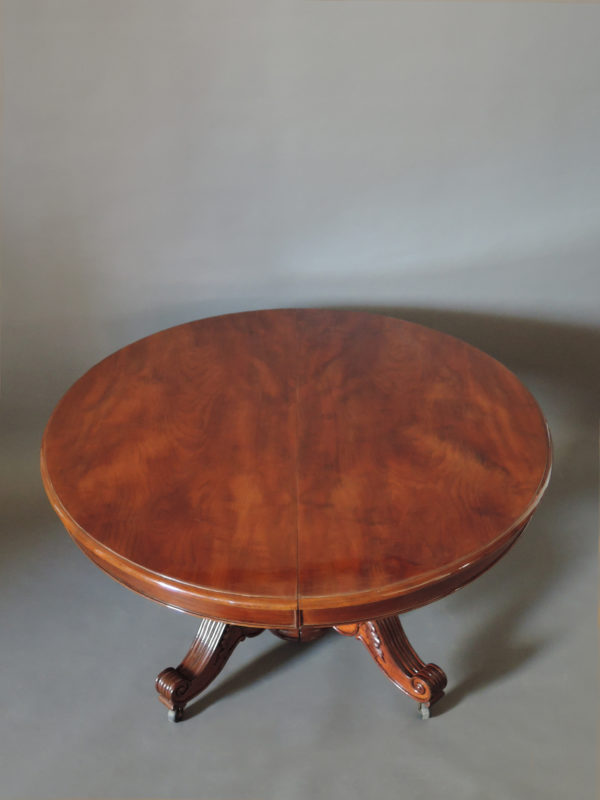 A Fine Large French 19th Century Solid Mahogany Oval Table - Image 5