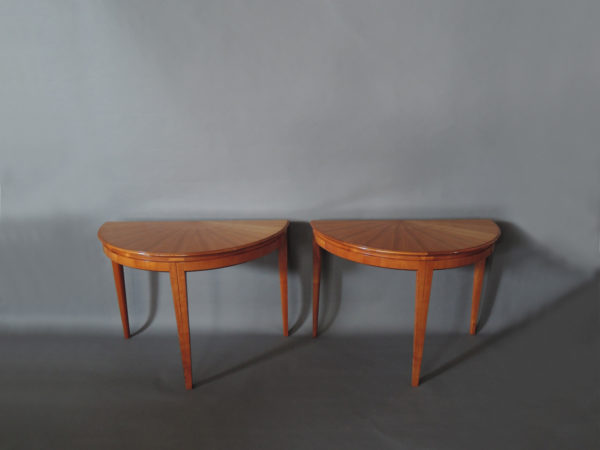 French 1950's Cherry Round Dining Table Divisible in 2 Demi Lune Tables - Image 5