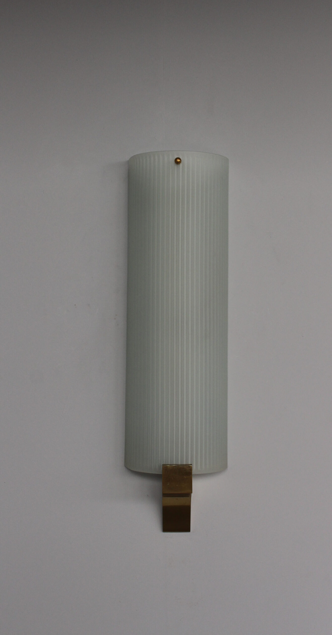 Fine French Art Deco Frosted Glass and Bronze Sconce by Perzel - Image 11