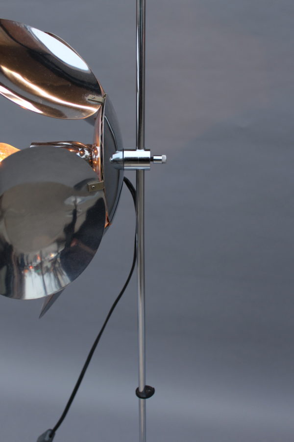 Fine French 1970s Adjustable Chrome Floor Lamp - Image 7