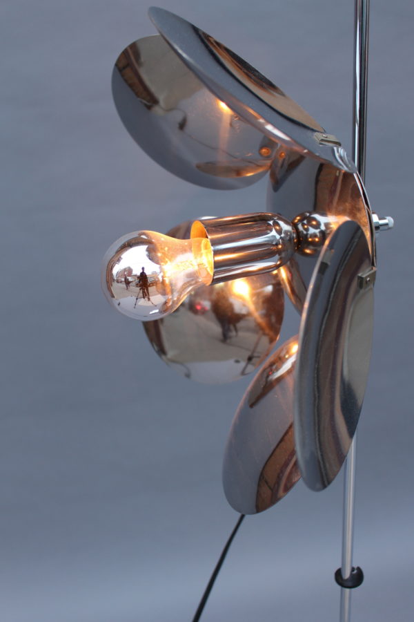 Fine French 1970s Adjustable Chrome Floor Lamp - Image 6