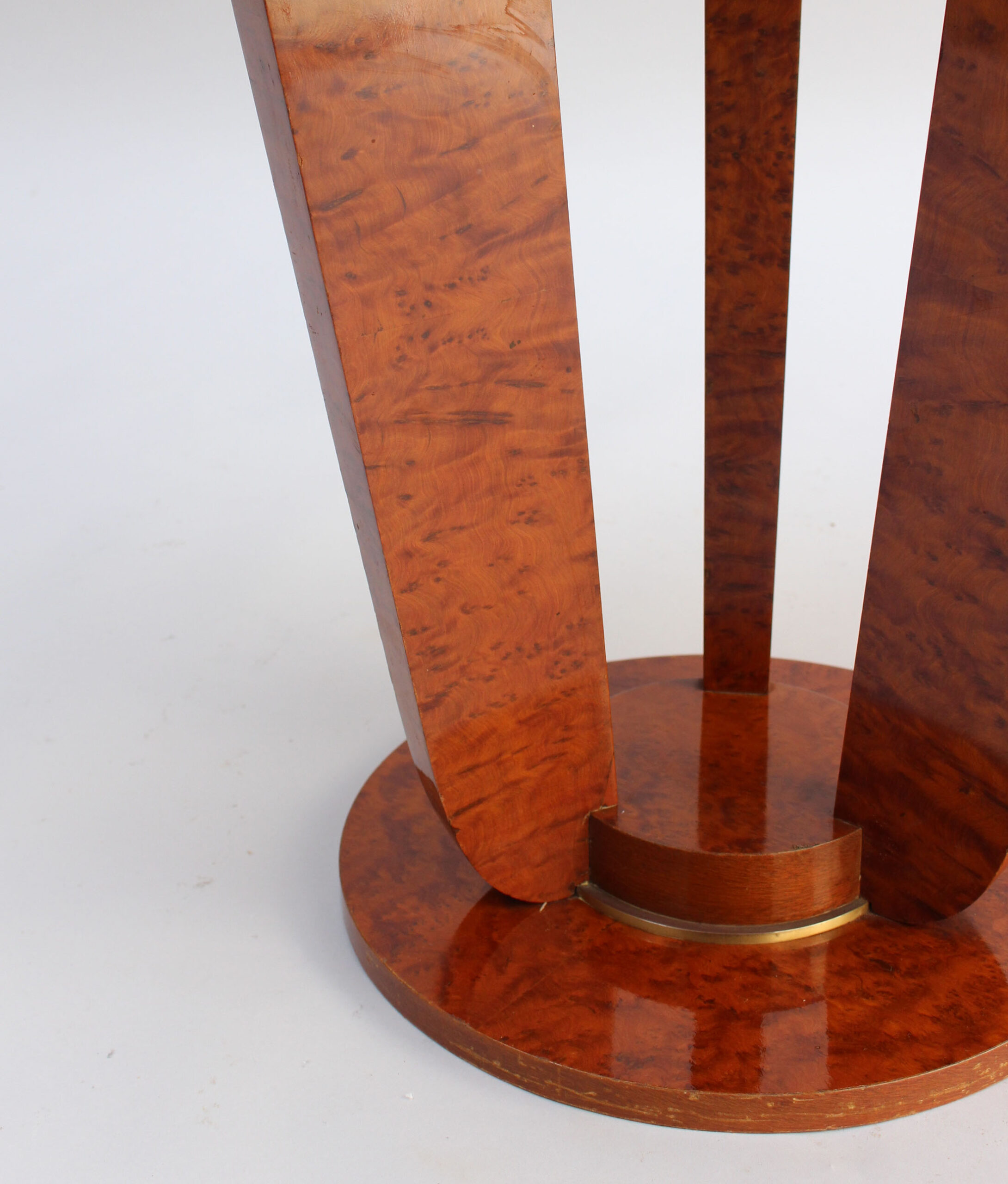 A Fine French Art Deco Burl Elm Gueridon - Image 5
