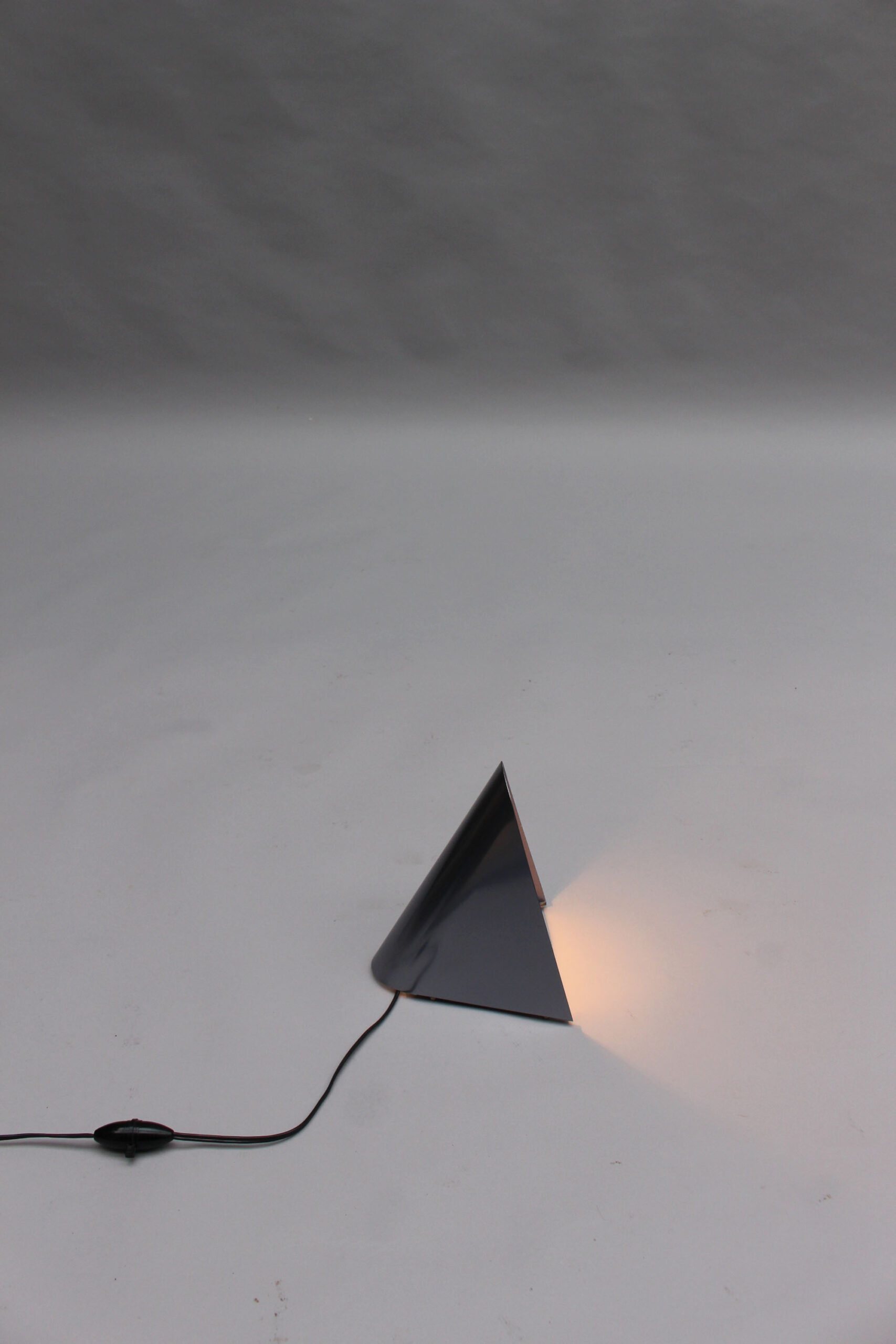 Small Fine French 1960s Table Lamp by Perzel - Image 9