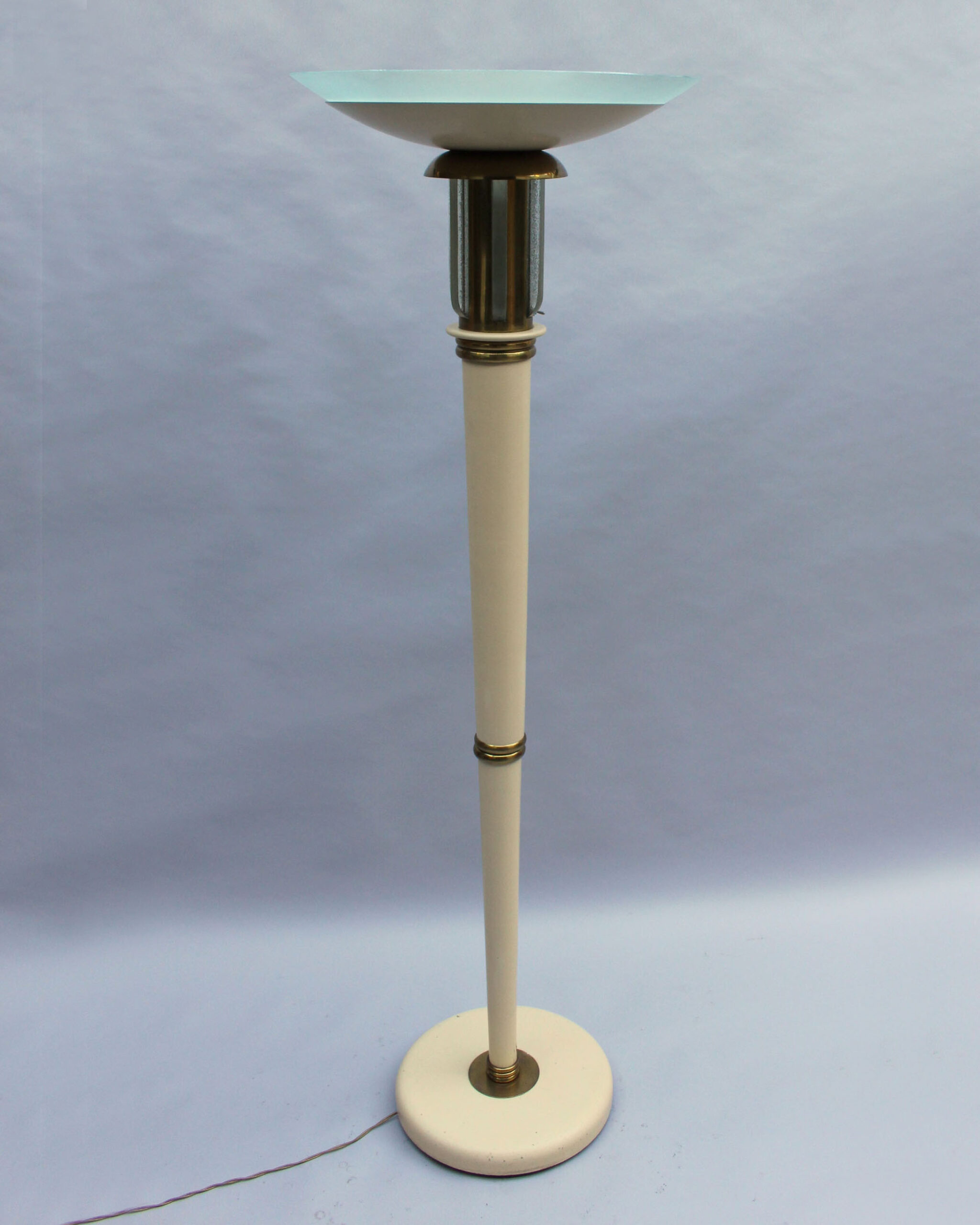Fine French Art Deco Lacquered Floor Lamp with Glass and Brass details - Image 9