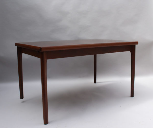 1960s Danish Rosewood Extendable Dining Table by Henning Kjærnulf - Image 7