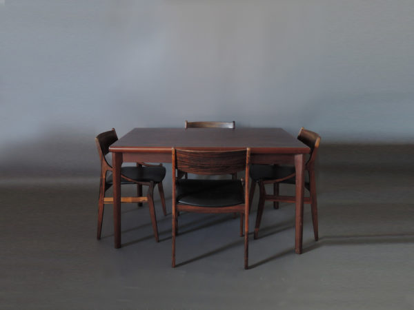 1960s Danish Rosewood Extendable Dining Table by Henning Kjærnulf - Image 16