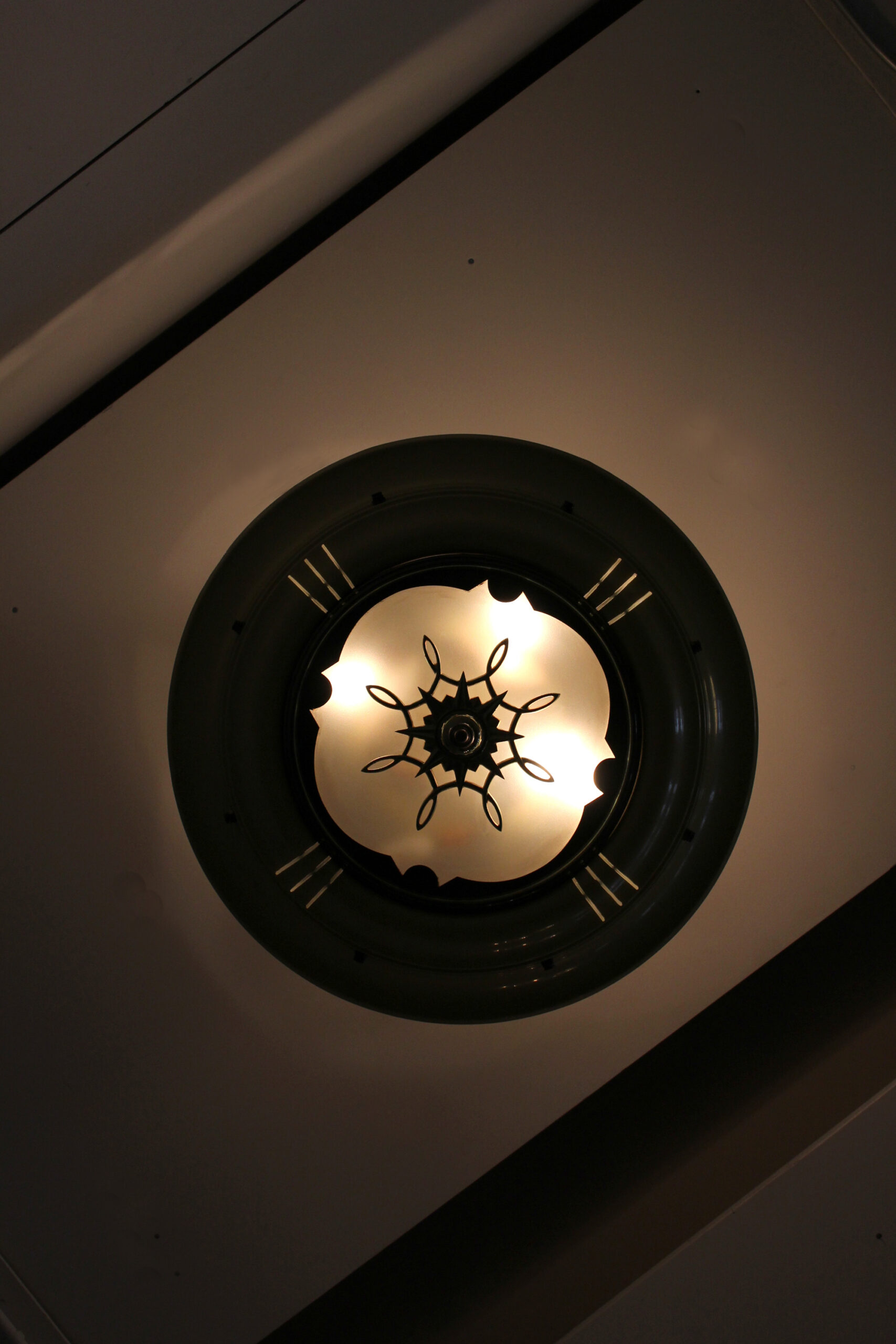 French 1950s Lacquered Metal, Frosted Glass Chandelier with Brass Details - Image 11