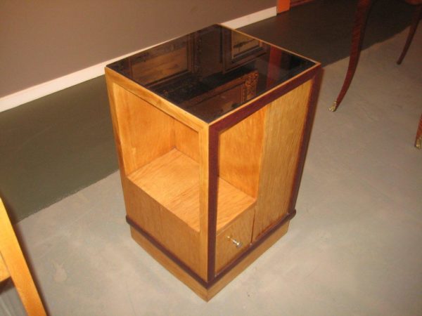 A Fine French Art Deco Satinwood Side Table or Nightstand - Image 9