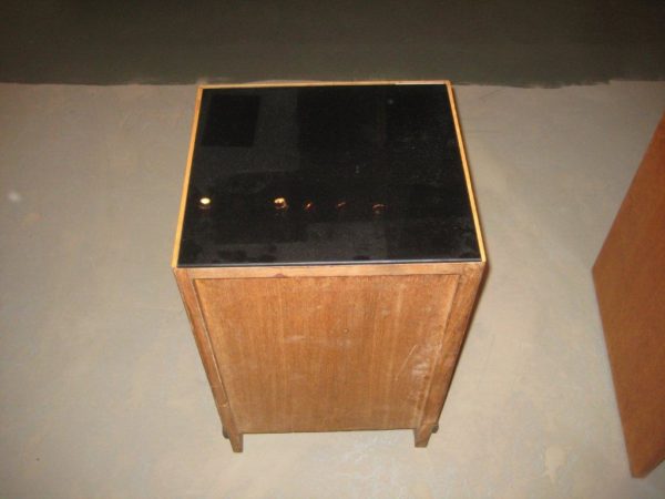 A Fine French Art Deco Satinwood Side Table or Nightstand - Image 11