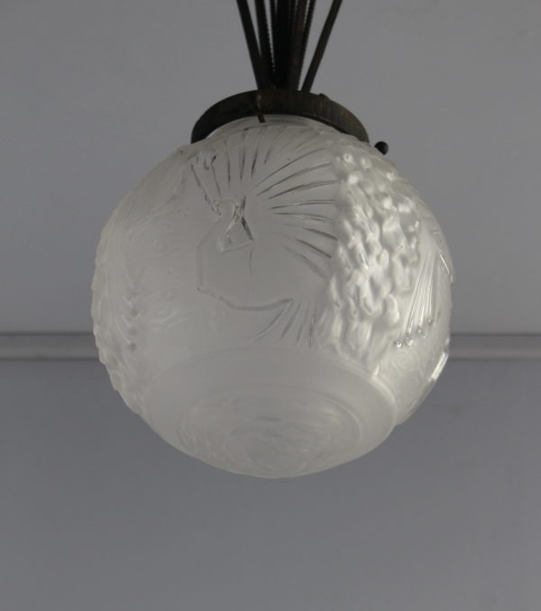 Fine French Art Deco Wrought Iron and Frosted Glass Pendant by Muller Frères - Image 5