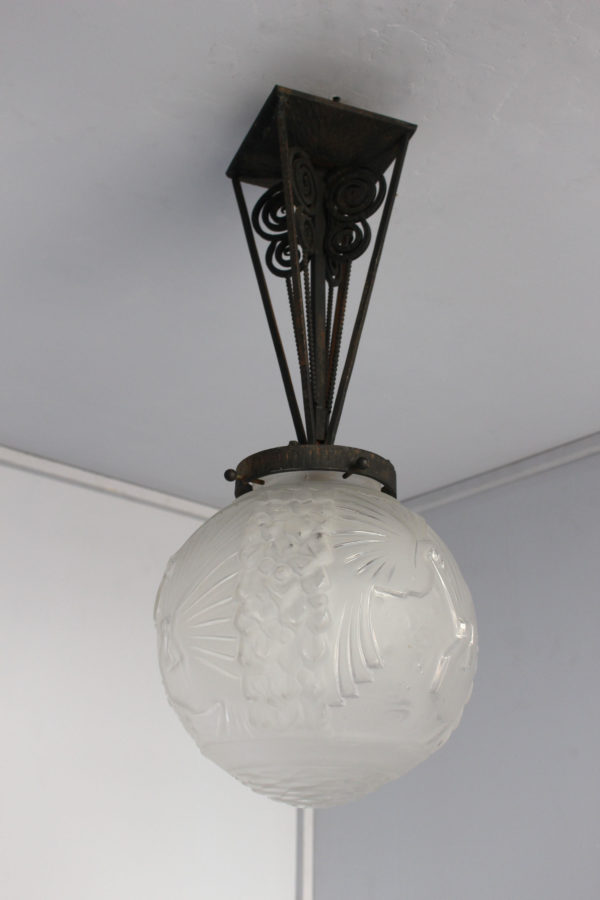 Fine French Art Deco Wrought Iron and Frosted Glass Pendant by Muller Frères - Image 8