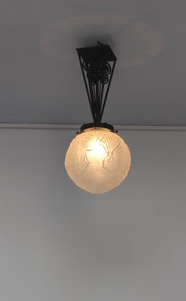 Fine French Art Deco Wrought Iron and Frosted Glass Pendant by Muller Frères - Image 7