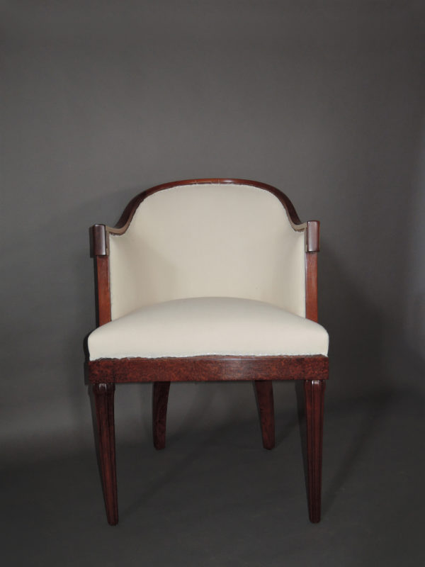 A Fine French Art Deco Mahogany and Amboyna Desk Armchair - Image 10