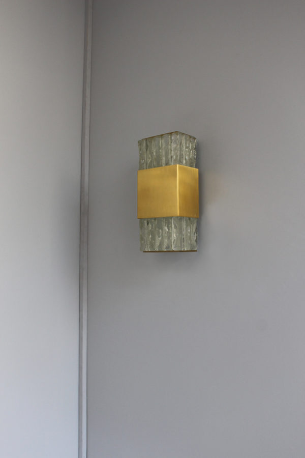 A Fine French Art Deco Bronze and Slabs Glass Sconce by Jean Perzel - Image 3