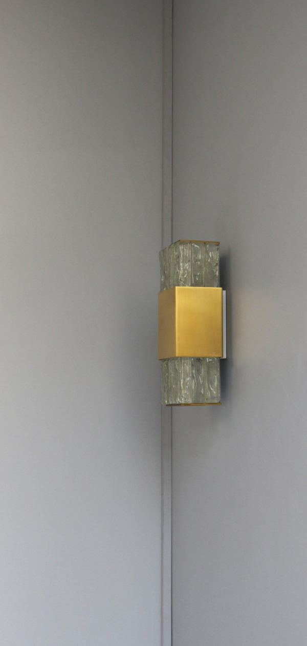 A Fine French Art Deco Bronze and Slabs Glass Sconce by Jean Perzel - Image 4