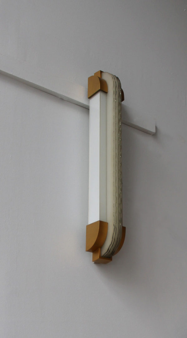 Fine French Art Deco Vertical Wall Light in Bronze and Glass by Jean Perzel - Image 6