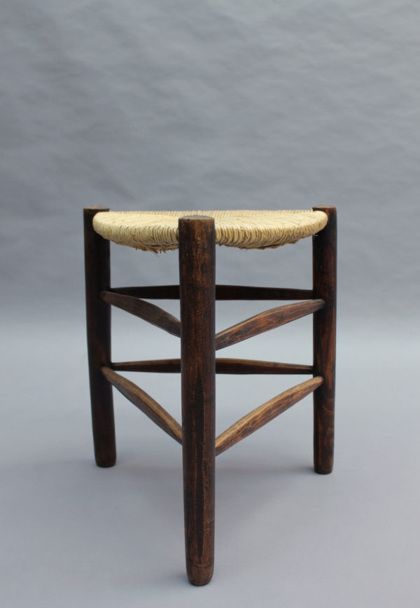 A Pair of French Mid-Century triangular stools with rush seats - Image 5