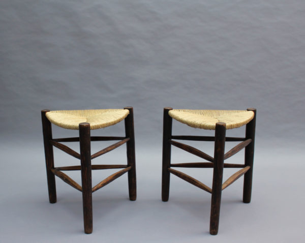 A Pair of French Mid-Century triangular stools with rush seats - Image 4