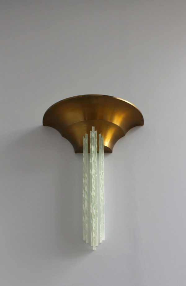 A Large Fine French Art Deco Bronze Sconce with Cascading Glass Slabs by Perzel - Image 6