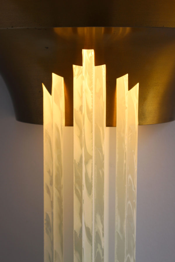 A Large Fine French Art Deco Bronze Sconce with Cascading Glass Slabs by Perzel - Image 8