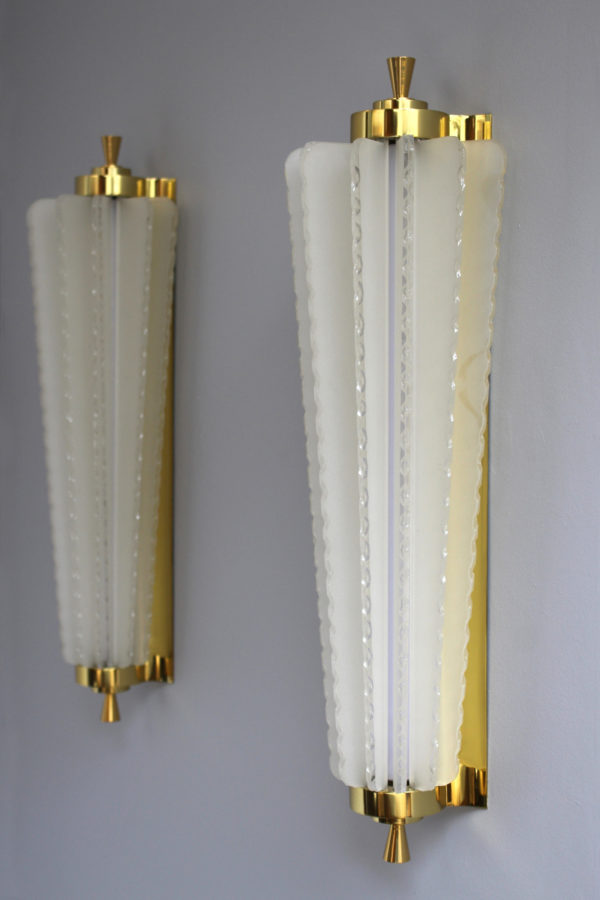 Pair of Fine French Art Deco Glass and Bronze Sconces - Image 8