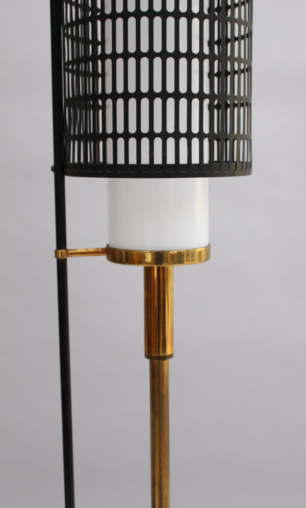 Fine French 1950s Brass, Metal and Lucite Floor Lamp - Image 8