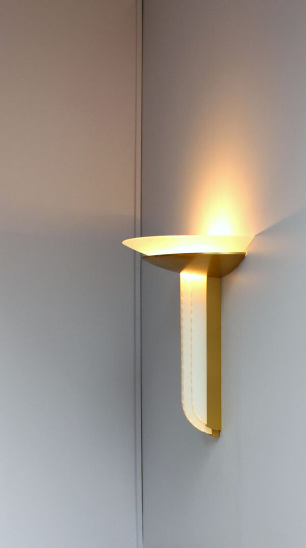 Fine French Art Deco Bronze and Glass Wall Light by Perzel (two available) - Image 13