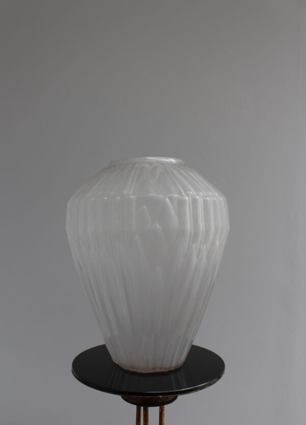 Fine French 1930s Frosted Glass "Roseaux" Vase by André Hunebelle - Image 4