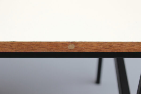 Fine French 1960s Desk by Pierre Paulin - Image 16