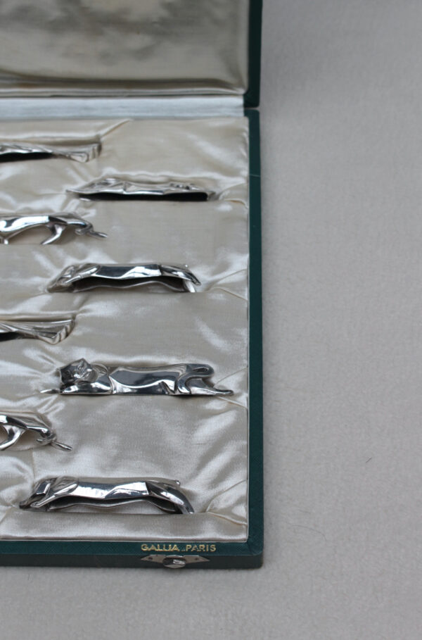 Set of 12 Fine French Art Deco Silver plated "Gallia" Knife Rests by Christofle - Image 5