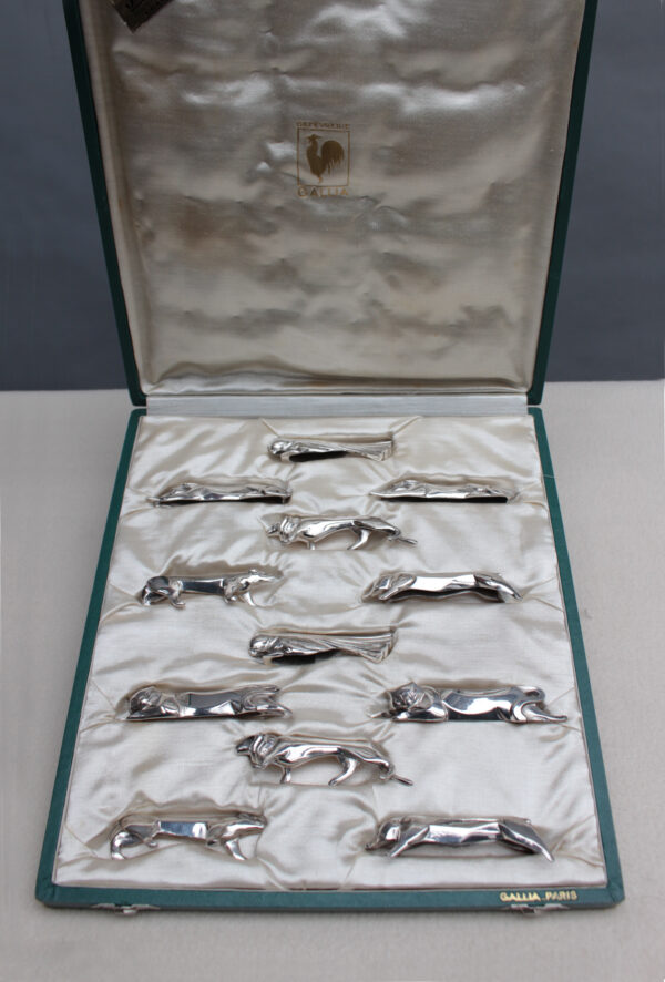 Set of 12 Fine French Art Deco Silver plated "Gallia" Knife Rests by Christofle - Image 3