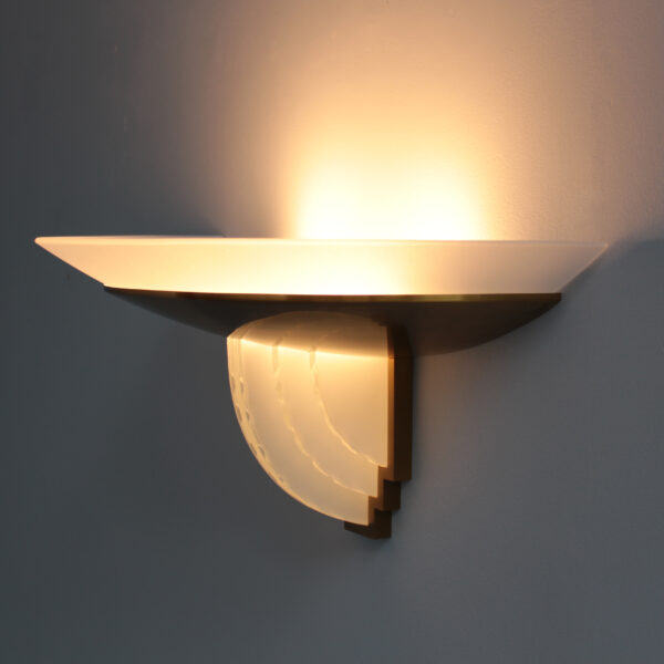 A Fine French Art Deco Bronze and Cut Glass Sconce by Perzel - Image 3