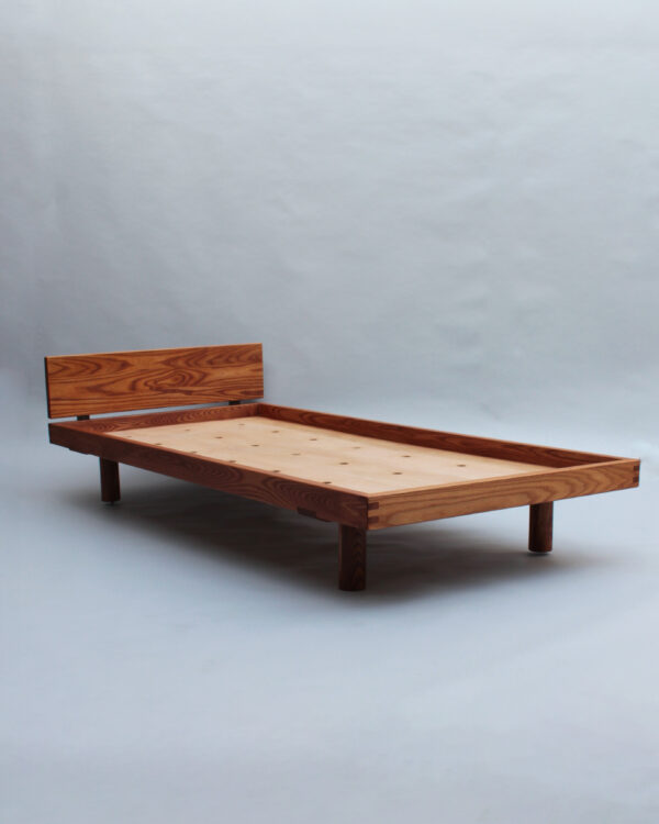 Fine French 1950s Solid Elm "Godot" daybed by Pierre Chapo - Image 3