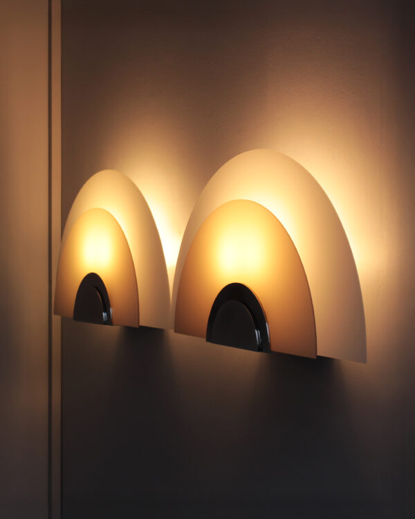 A Pair of Fine French Art Deco White and Pink Glass Wall Lights by Jean Perzel - Image 4