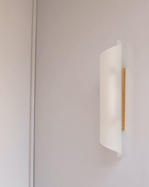 Fine French Art Deco Frosted Glass and Bronze Sconce by Perzel - Image 5