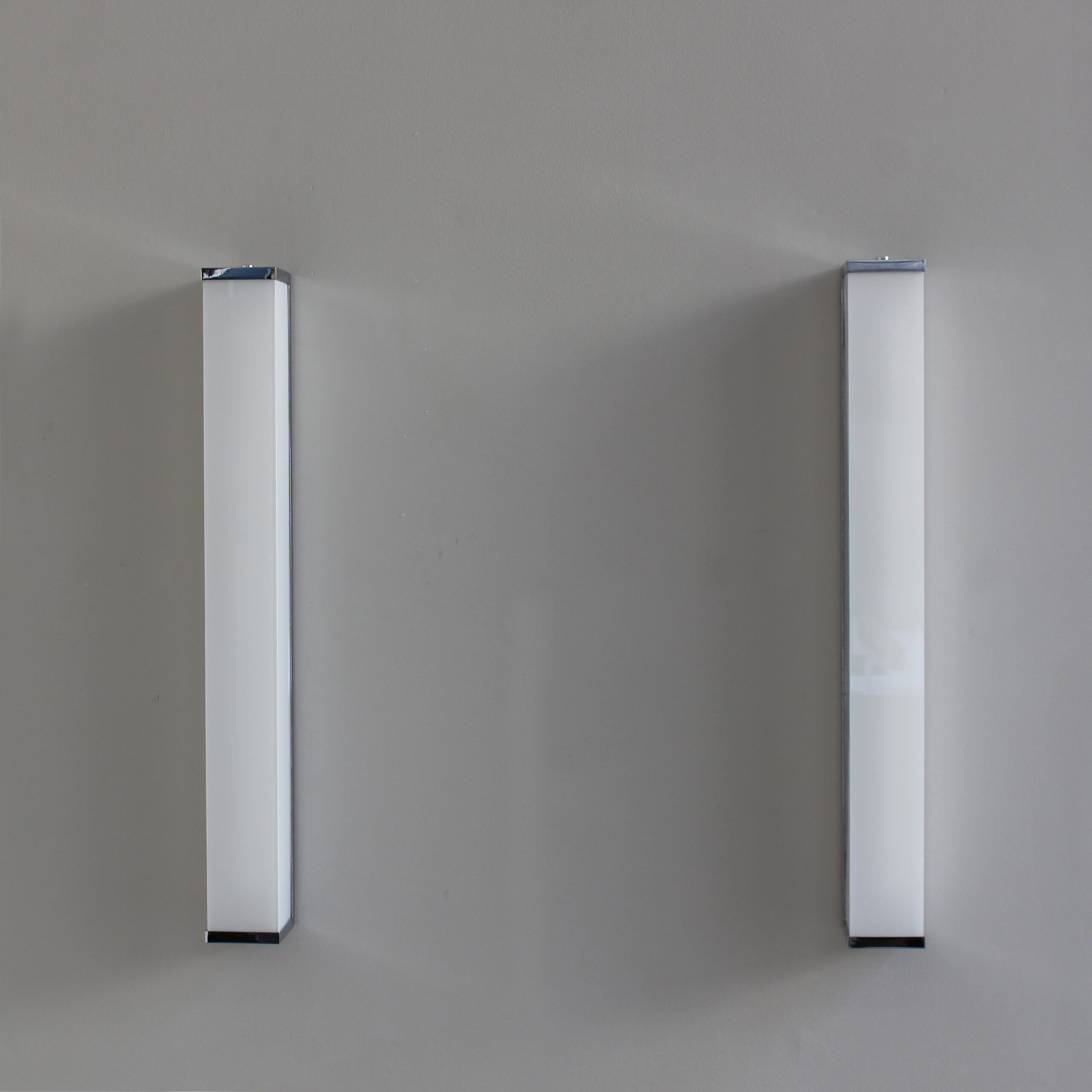 2 pairs of Fine French 1960s Glass and Nickel Chrome Sconces by Atelier Perzel - Image 11