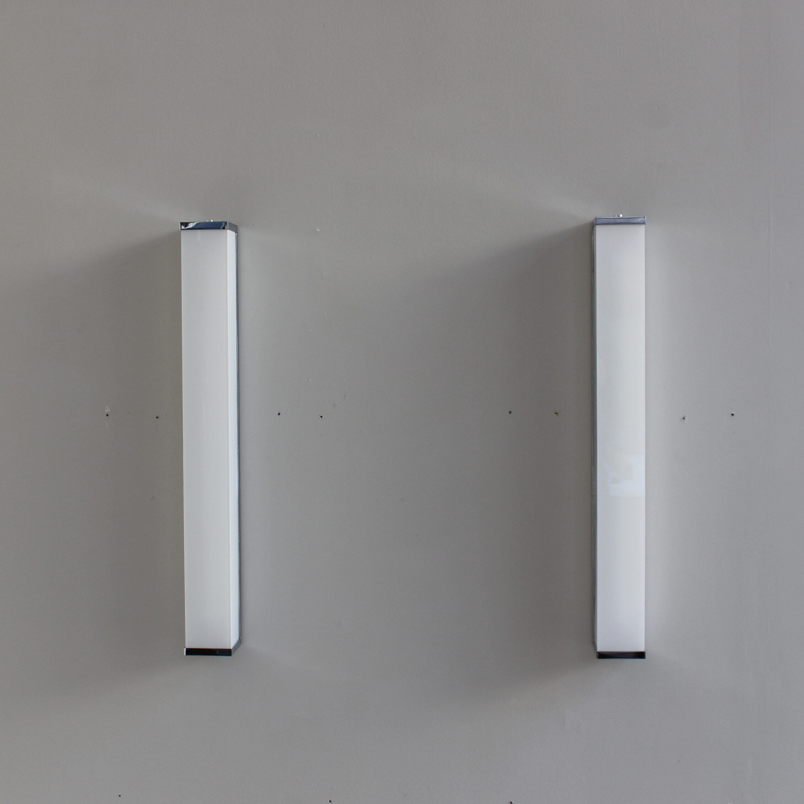 2 pairs of Fine French 1960s Glass and Nickel Chrome Sconces by Atelier Perzel - Image 4