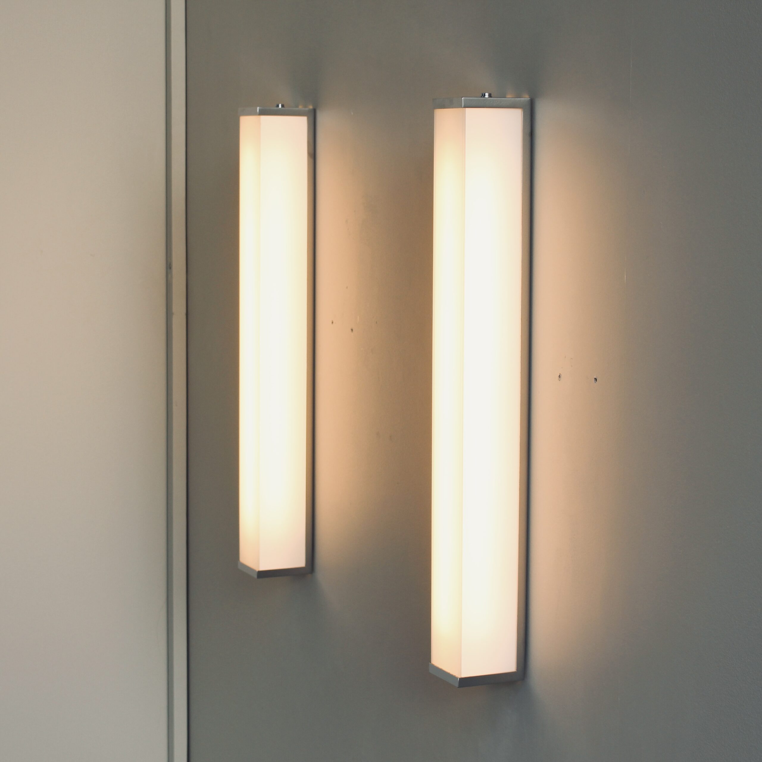 2 pairs of Fine French 1960s Glass and Nickel Chrome Sconces by Atelier Perzel - Image 6