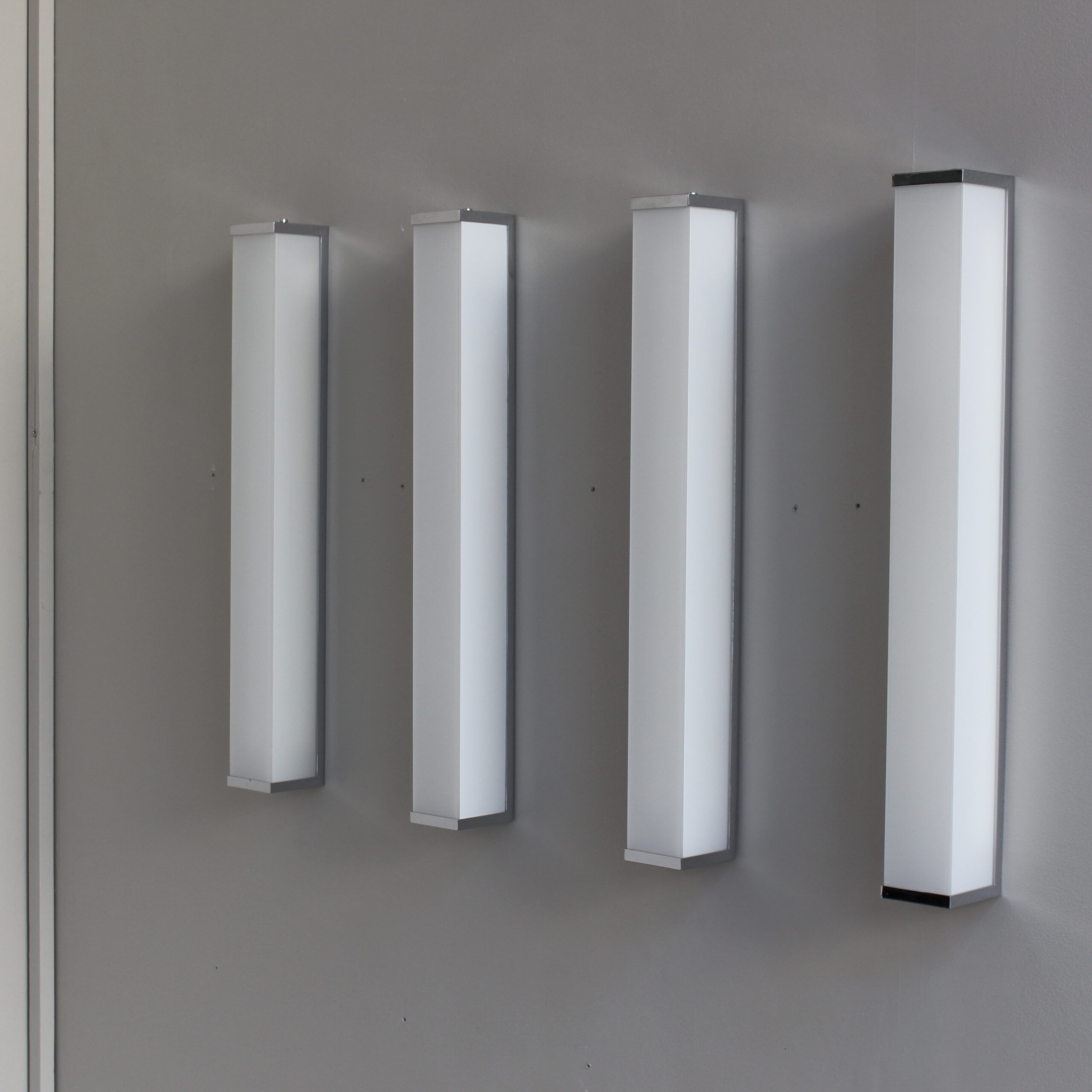 2 pairs of Fine French 1960s Glass and Nickel Chrome Sconces by Atelier Perzel - Image 2