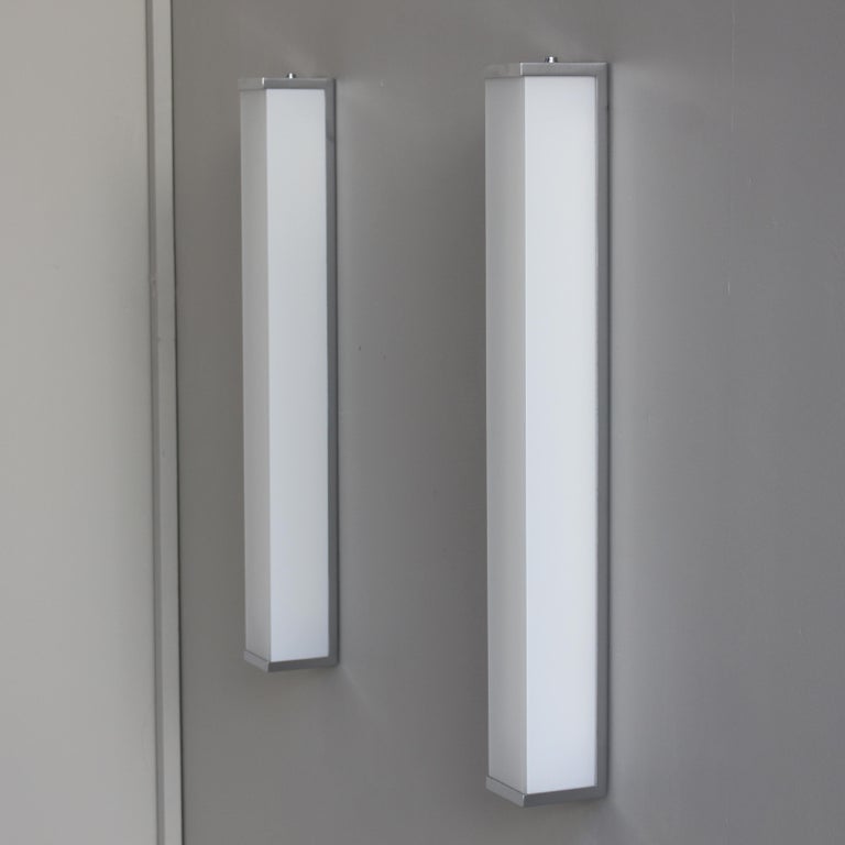 2 pairs of Fine French 1960s Glass and Nickel Chrome Sconces by Perzel - Image 8